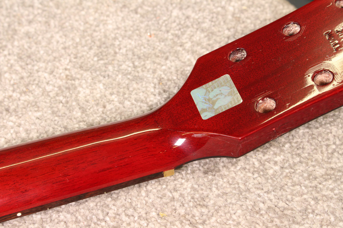 Repair of a broken Gibson Les Paul neck Flame Guitars
